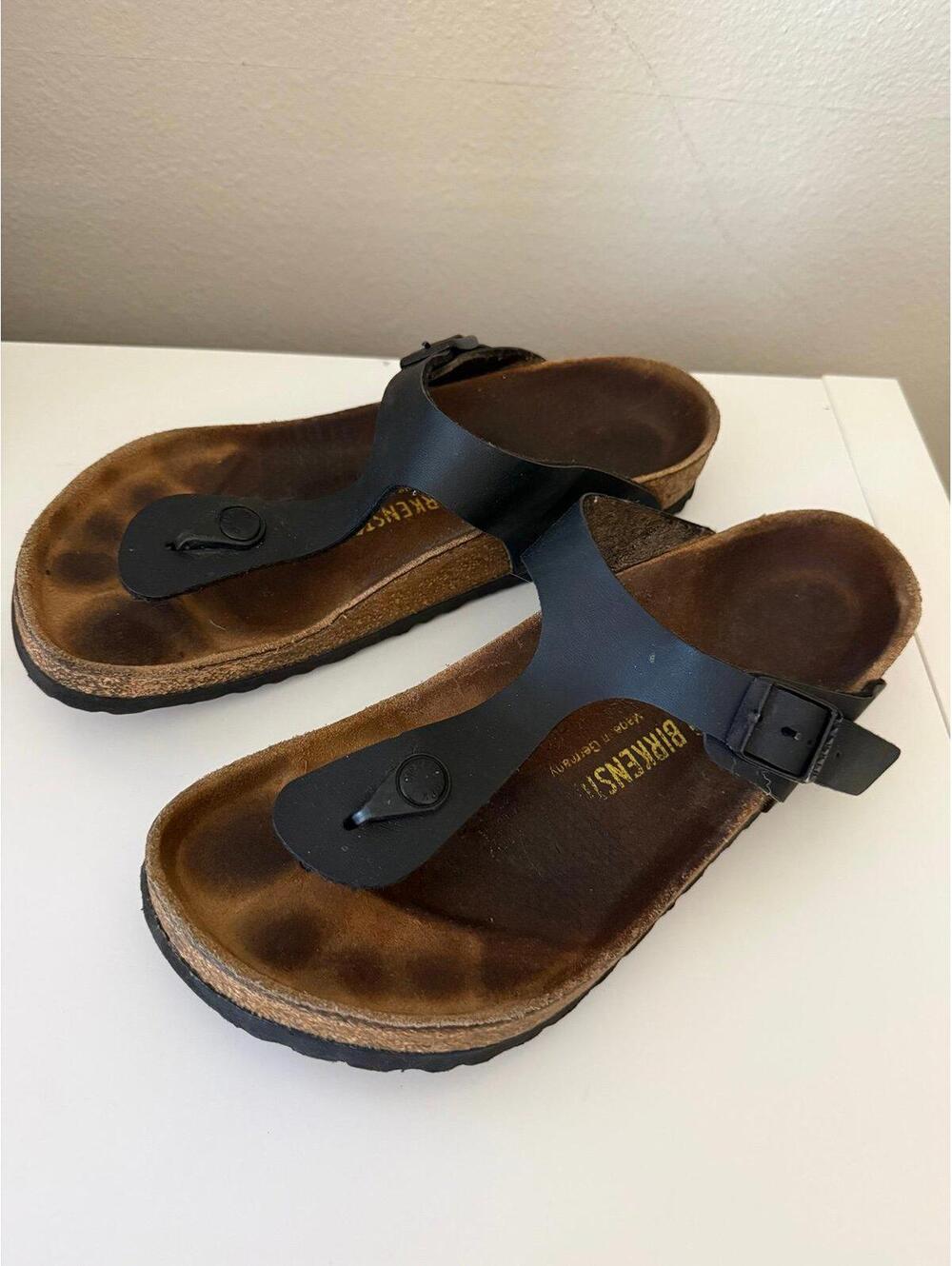 Birkenstock Gizeh Sandals Women’s 39 US 8 Black Birko-Flor Thong Comfort